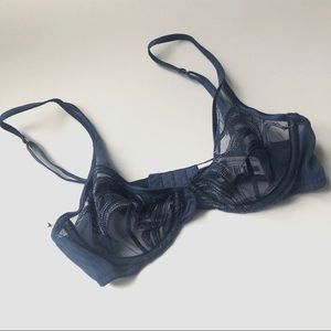 New Unused La Perla navy blue bra 32B
